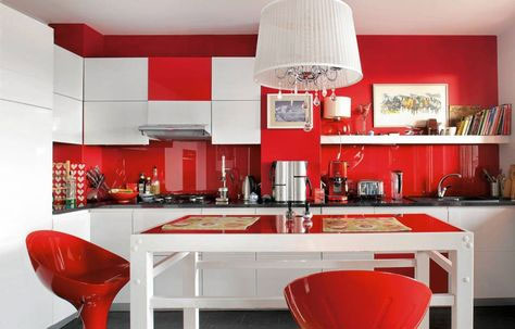 رنگ قرمز برای دیوار آشپزخانه