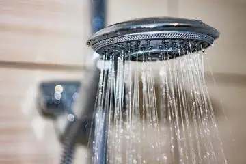 علت کم شدن فشار آب دوش حمام