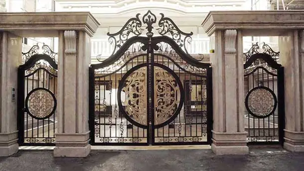 رنگ مناسب درب حیاط